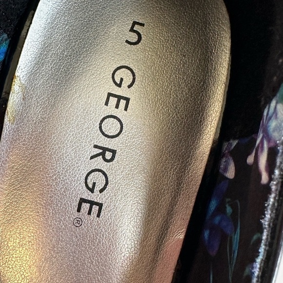 George Black Patent Mary Jane Shoes with 2” heel and Rhinestone Strap Sz 5 Women - Picture 6 of 7